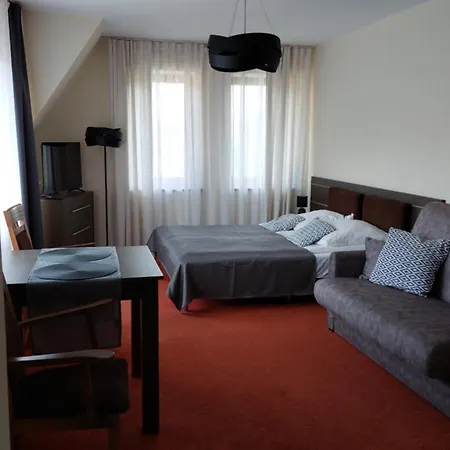 Ξενοδοχείο με διαμερίσματα Poziom 986