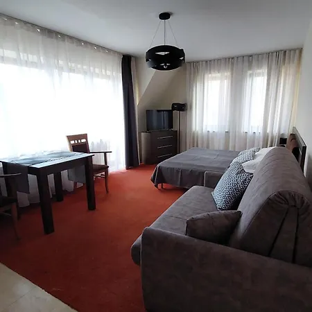 Poziom 986 Aparthotel *